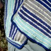 Detail háčkované vesty z vlněné příze The Petite Wool