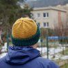 Pletená čepice z vlny The Petite Wool v barbách Forest Green a Ochre
